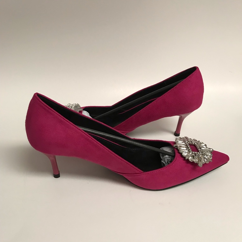 Pink Pumps - Picture 5 of 12